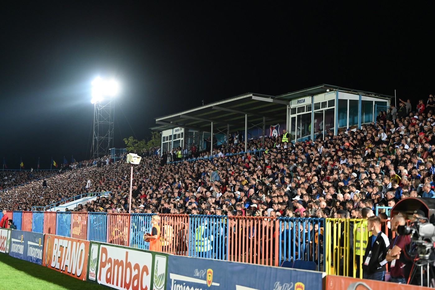 Exemplu pentru Steaua! Un club de mare tradiție al României și-a făcut „dosarul beton” și visează deja la promovarea spectaculoasă în Superliga: „Toate actele sunt în regulă”. EXCLUSIV