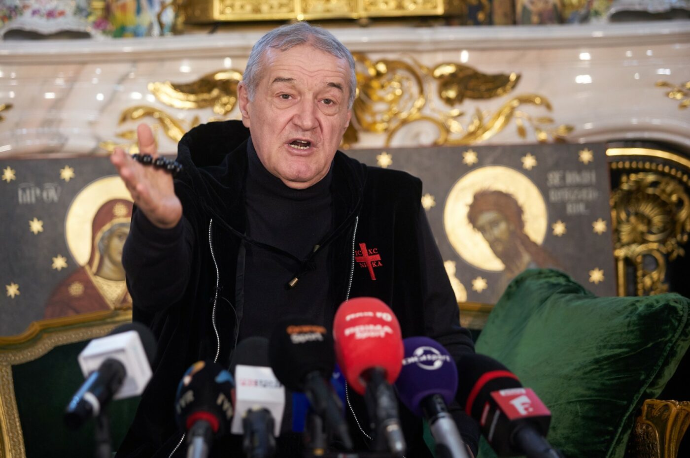 Gigi Becali a acționat din instinct și a pus banii jos pentru atacant, după doar 4 luni: „I-a făcut o ofertă senzațională”. Acum, e la un pas să-l aducă liber