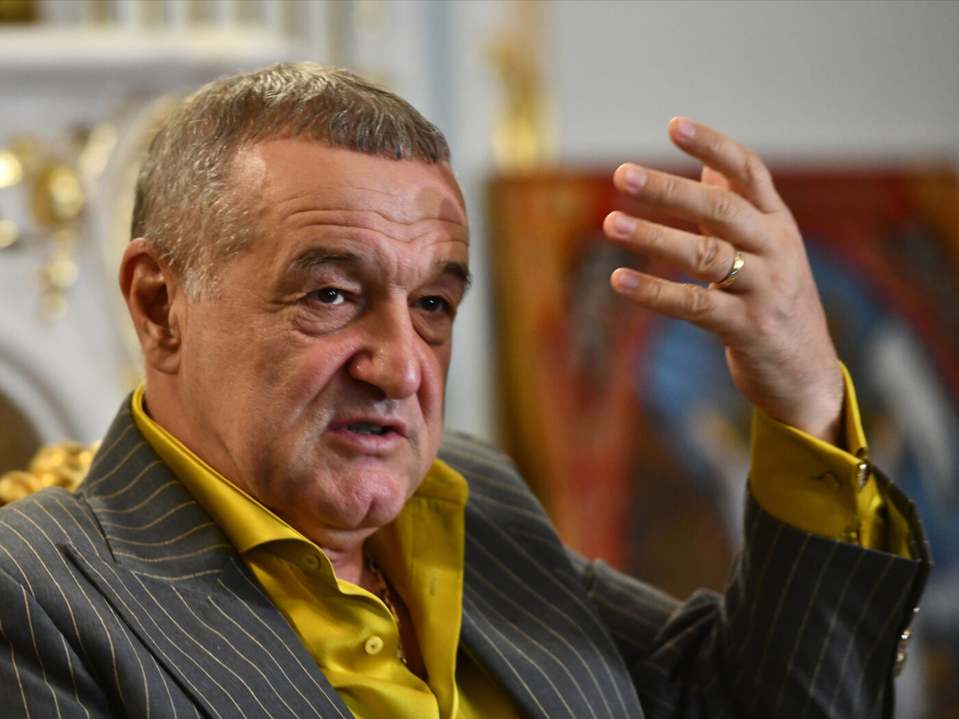Gigi Becali încă se crede Ferguson și vorbește despre lupta cu Dan Petrescu și Neil Lennon pentru titlu! VIDEO