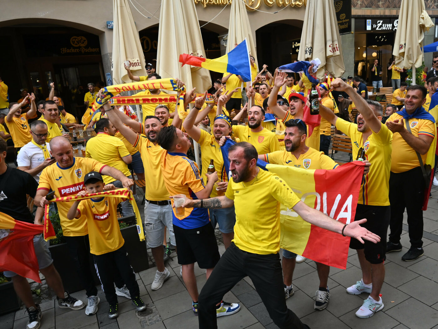 Invazia galbenă de la Koln! Am aflat numărul exact al suporterilor români care vor fi diseară la România – Belgia! EXCLUSIV