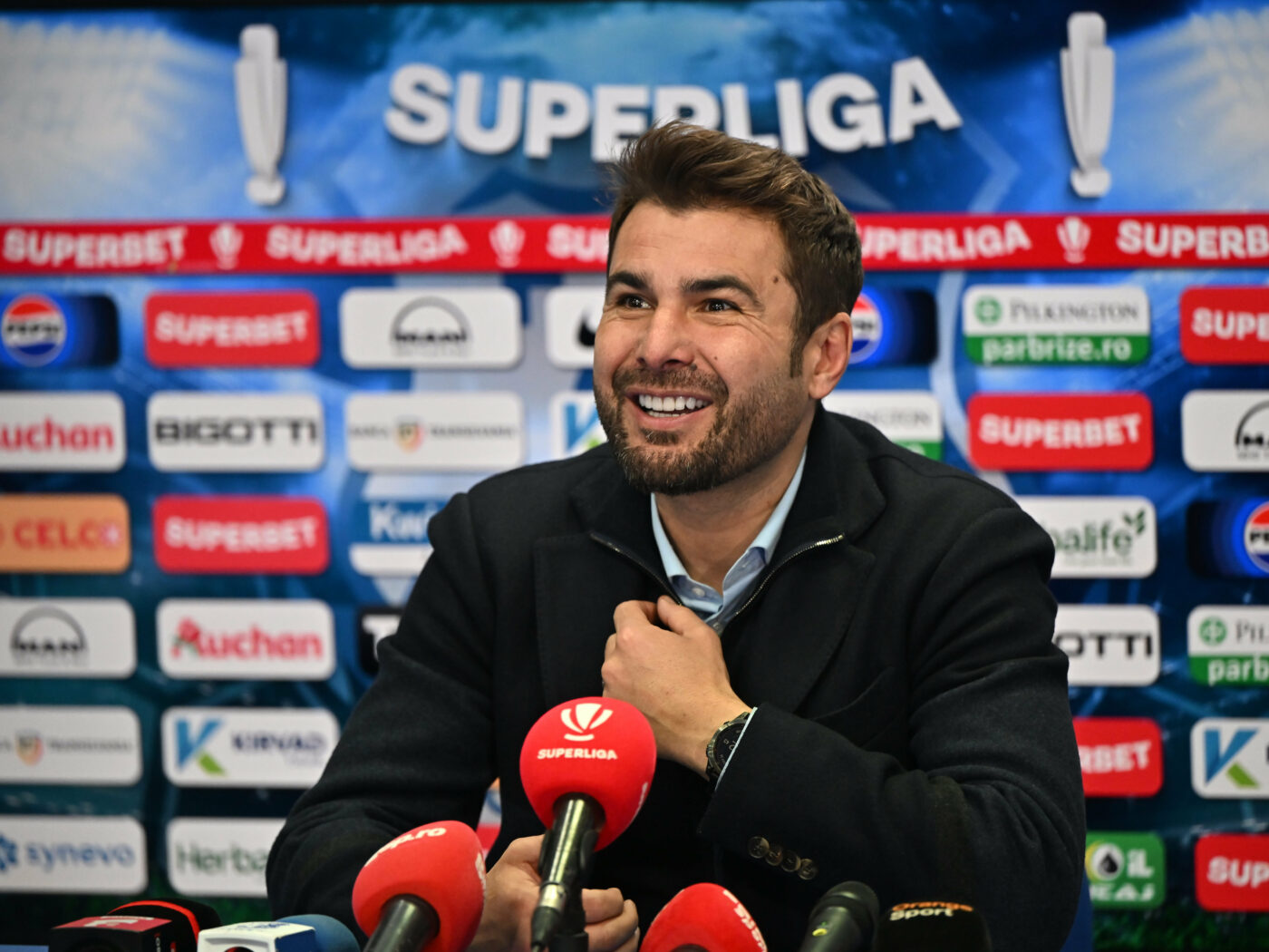 Jucătorul de EURO pe care Adrian Mutu i l-a adus lui Mihai Rotaru la Universitatea Craiova. Patronul oltenilor a dezvăluit cum a rezolvat „Briliantul” totul cu un simplu telefon