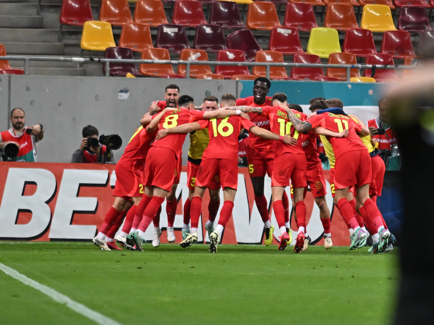 Laszlo Balint știe care a fost atuul celor de la FCSB în drumul spre titlul de campioană: „Au merite foarte mari”. VIDEO