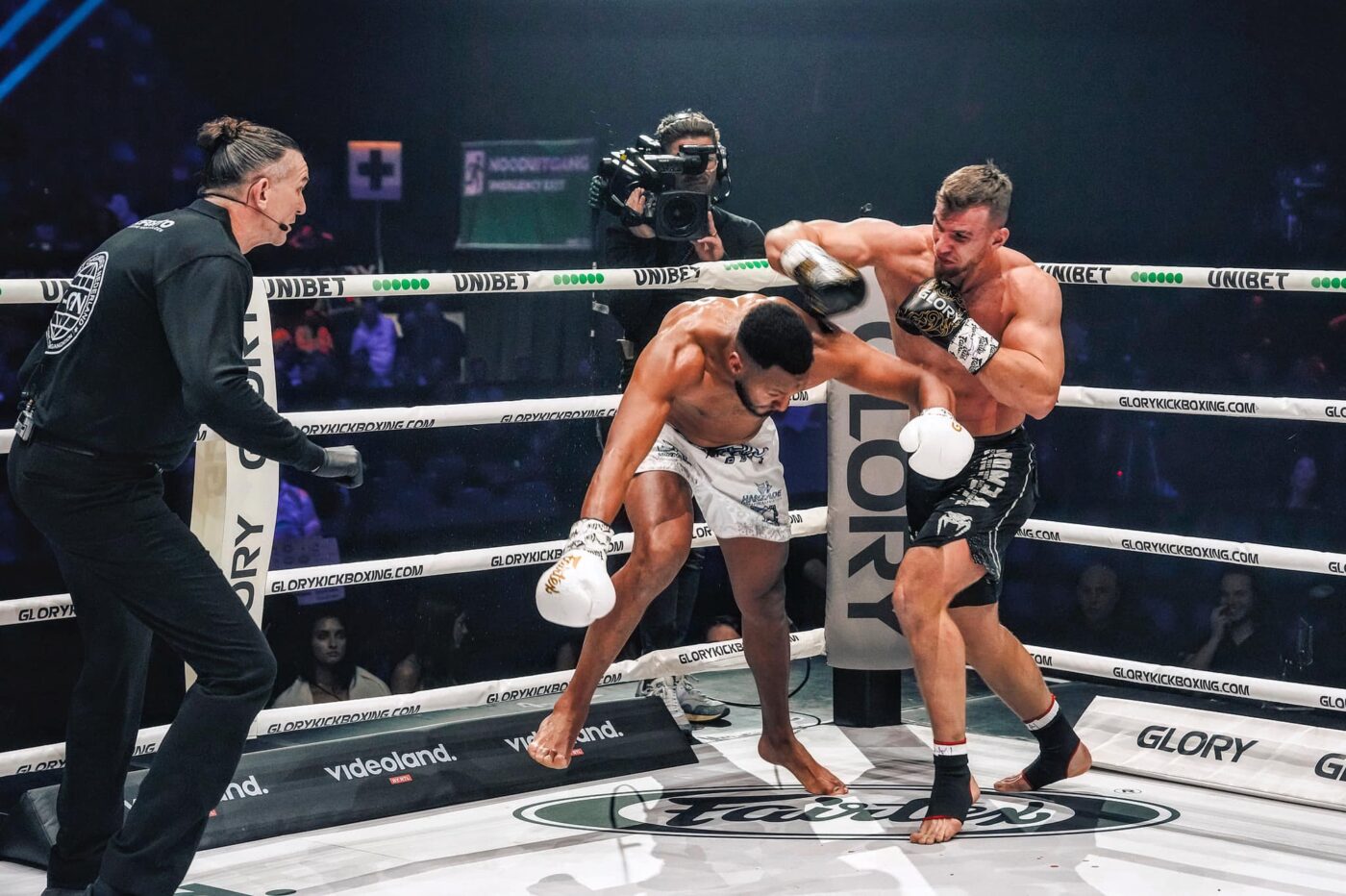 Ștefan Lătescu vrea să scrie istorie în Glory. „De mic copil visez să lupt cu cei mai buni din lume. Vreau să aduc trofeul în România. Sunt cel mai mic din Piramidă, dar și cel mai rău”