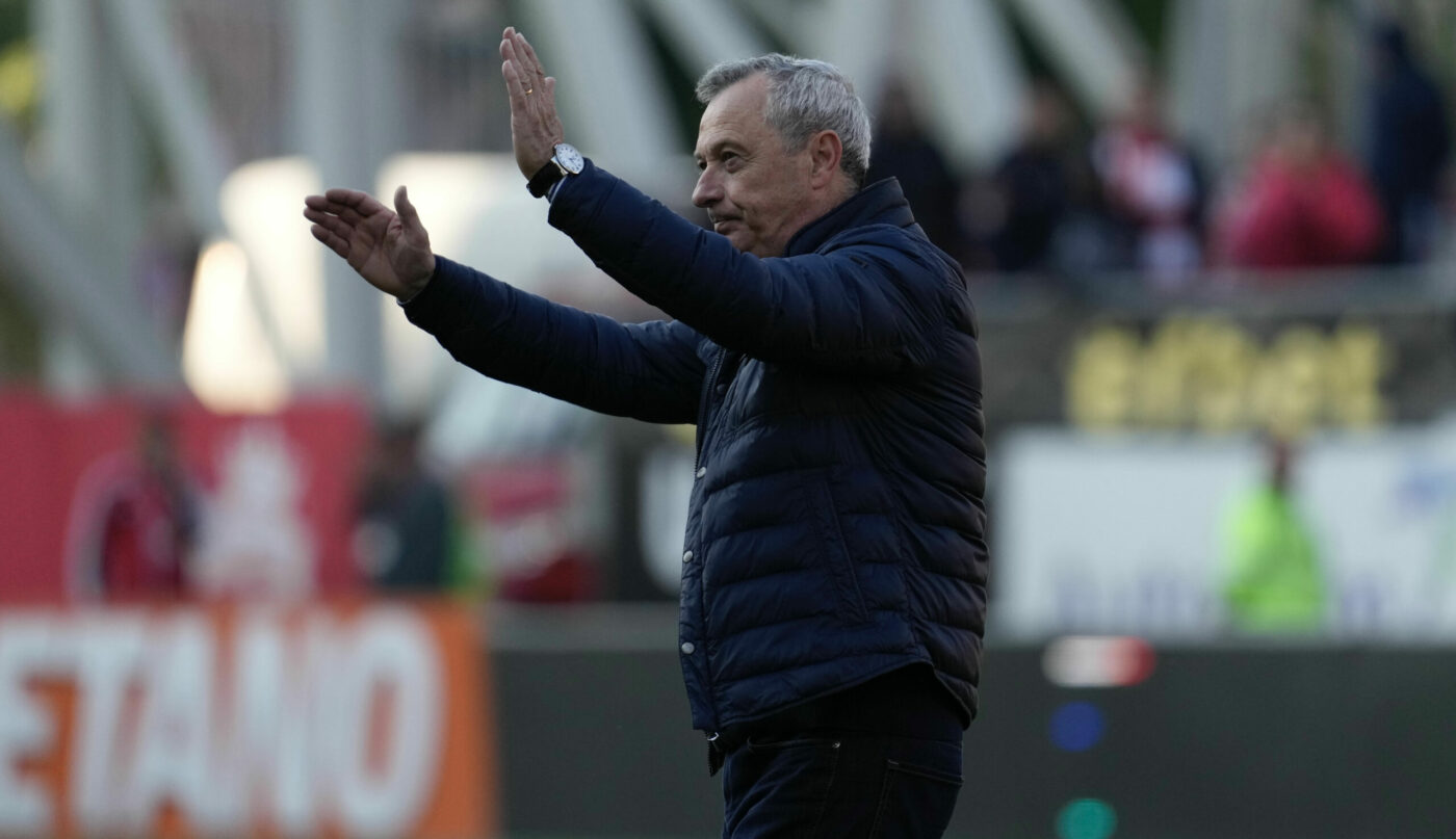 Mircea Rednic a semnat în Superliga, după ce a solicitat în mod public o mărire de salariu la UTA! Fiica lui se va implica serios în transferurile din această vară