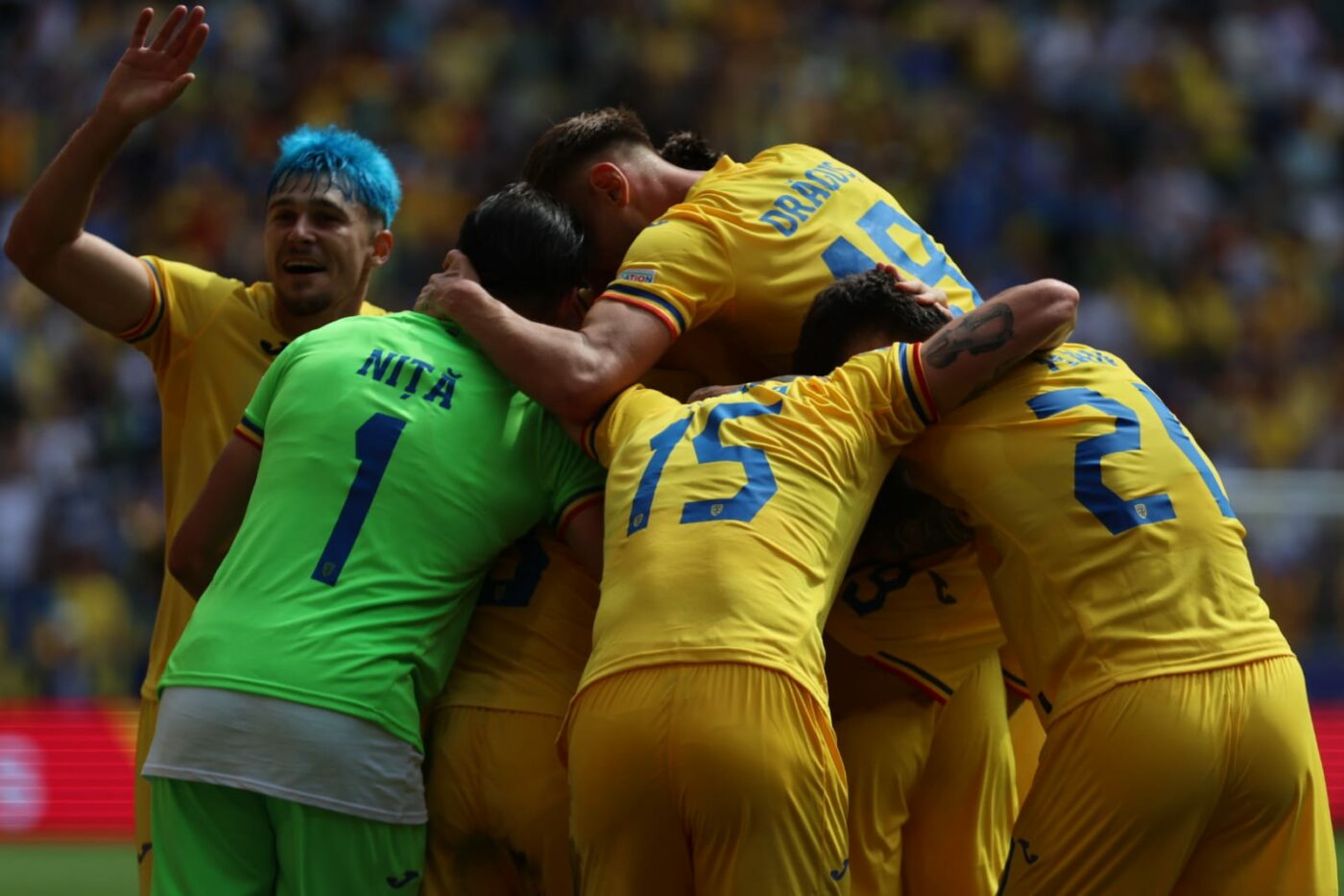 Nicolae Stanciu, cel mai frumos gol de la EURO: șut fabulos și mingea se duce direct în vinclu, iar România deschide scorul cu Ucraina. VIDEO