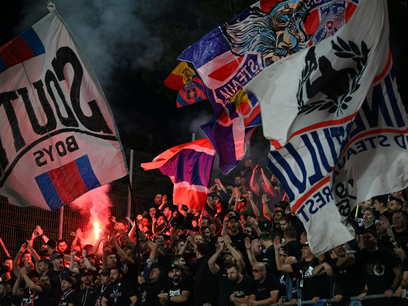 Pe asta nu o știa nici Gigi Becali! „Adversar” neașteptat pentru campioana FCSB în Ghencea! Peluza Sud Steaua vine la primul meci pe care echipa lui Charalambous îl joacă în noul sezon. Cum arată planul. EXCLUSIV