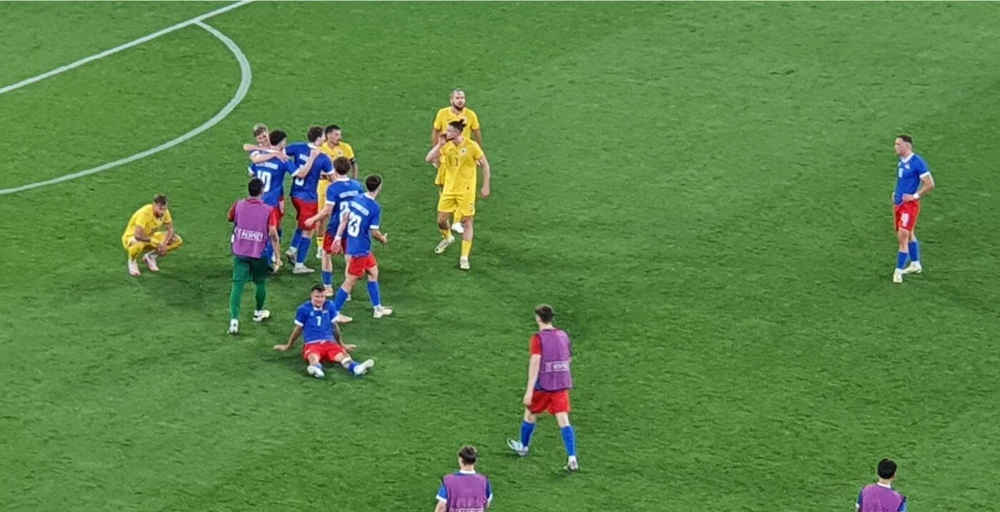 Radu Drăgușin și-a pierdut cumpătul și a făcut prăpăd pe teren, după România – Liechtenstein 0-0! Ce a făcut pe gazon, imediat după ce arbitrul a fluierat finalul: colegii l-au calmat foarte greu