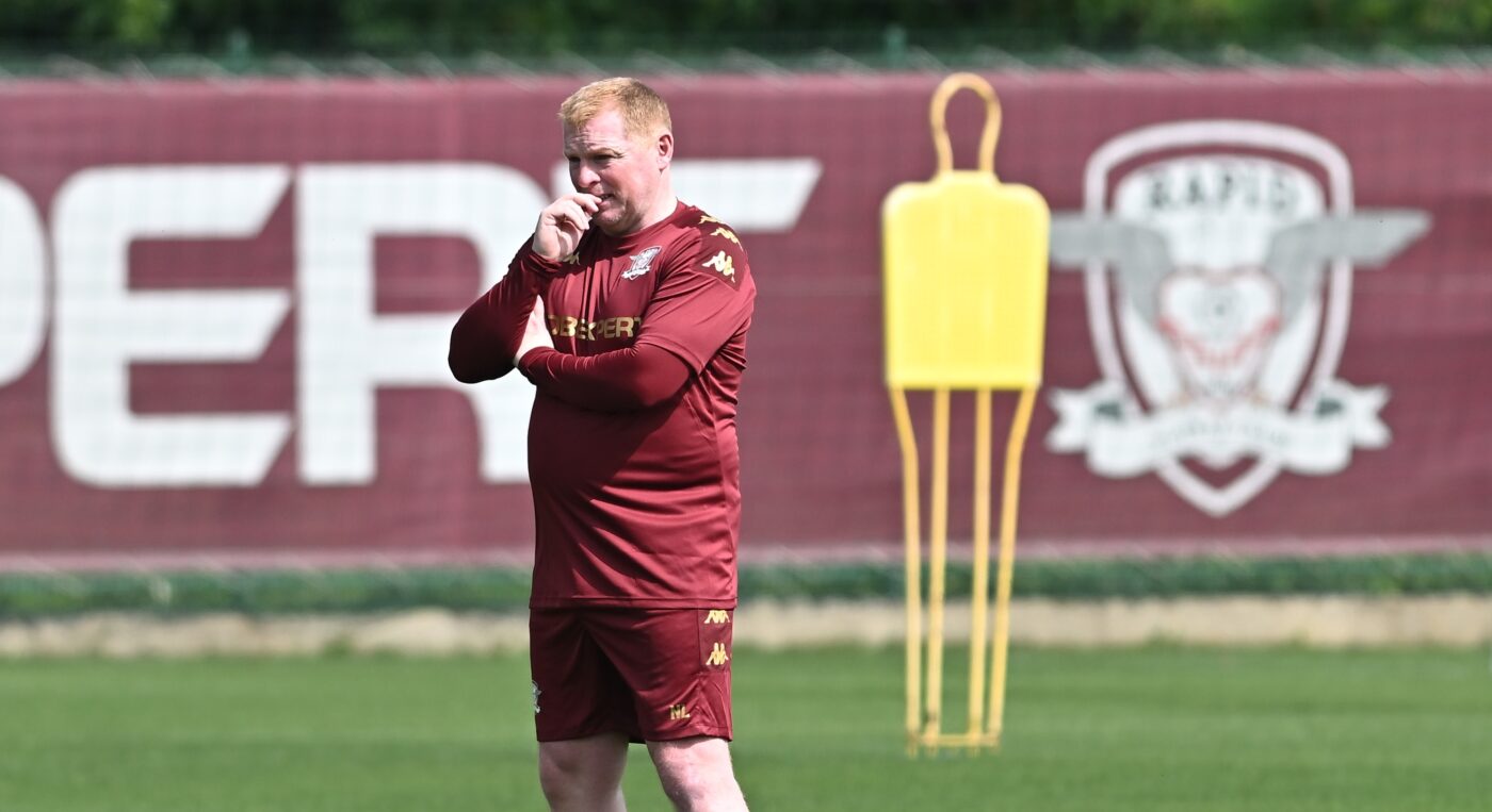 Rapid a primit o lovitură grea: Neil Lennon a pierdut un titular!