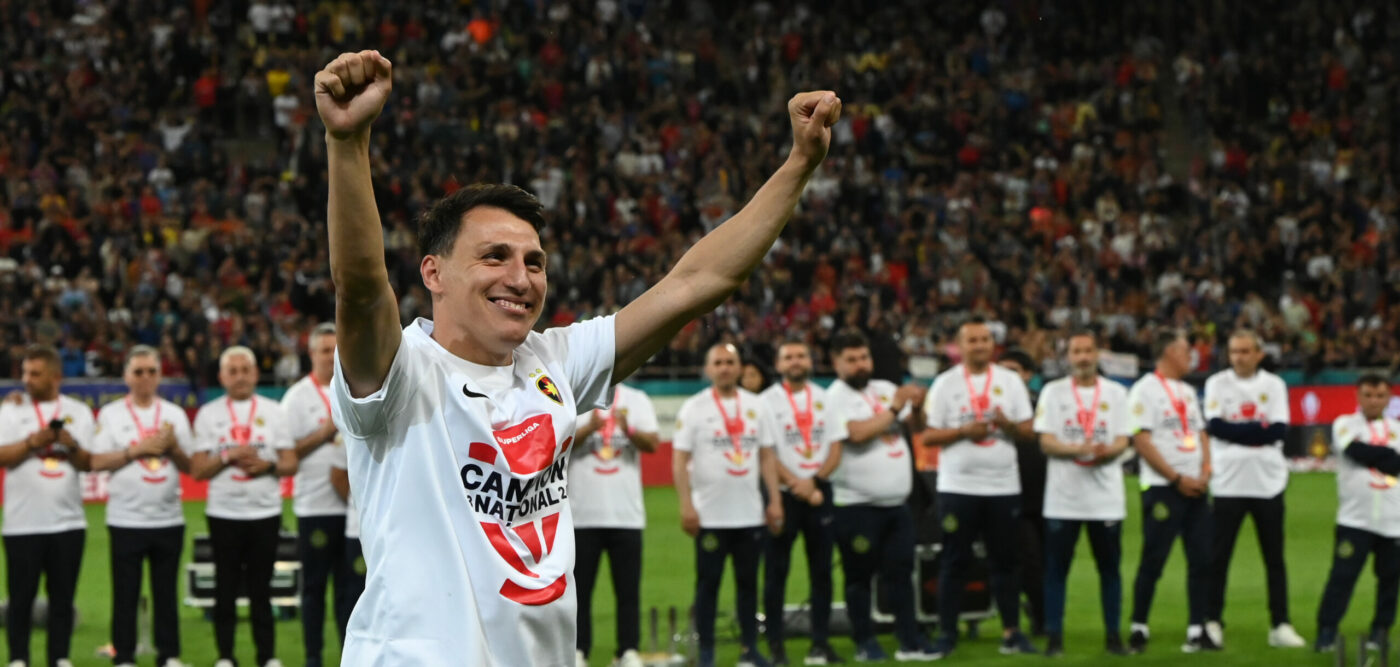 Risto Radunovic și-a luat superba iubită și a fugit departe, după ce a refuzat oferta lui Gigi Becali de a rămâne la FCSB! E tot mai aproape de marea trădare și transferul la rivala CFR Cluj, deși fanii i-au cerut patronului să îi facă toate poftele