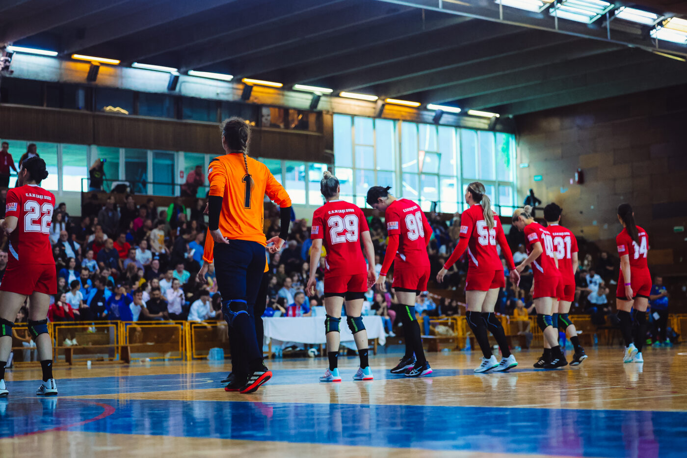 CSM Iași 2020 a promovat și e într-o situație rușinoasă: șanse mari să joace meciurile din Liga Florilor în sala de sport a unui liceu! Din ce cauză s-a ajuns în această situație. EXCLUSIV