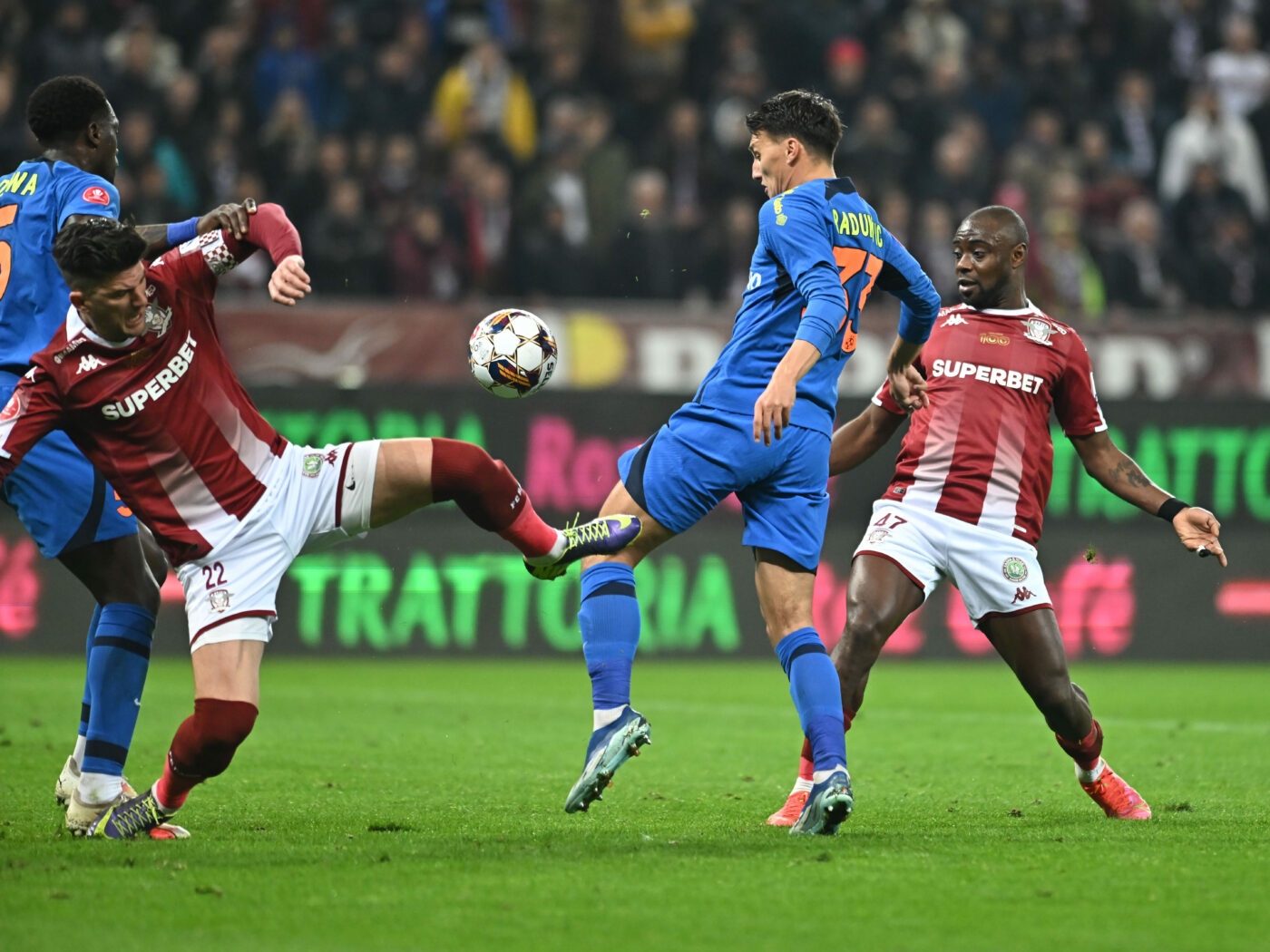 Situația fotbaliștilor străini care au jucat în Superliga în sezonul 2023-2024! 26 dintre ei au evoluat pentru naționala țării lor, iar doi au bifat toate minutele din campionat. SPECIAL