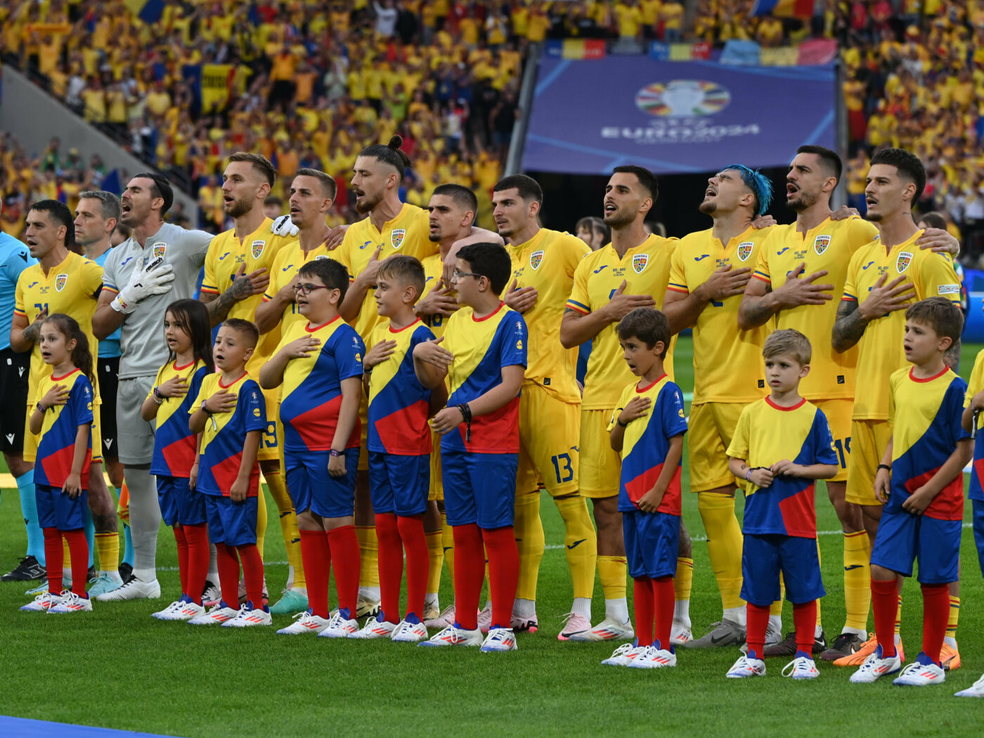 Transfer de senzație pentru titularul naționalei lui Edi Iordănescu, exact cu o zi înainte de România – Slovacia! A fost anunțat oficial: e lovitura verii pentru atacant!