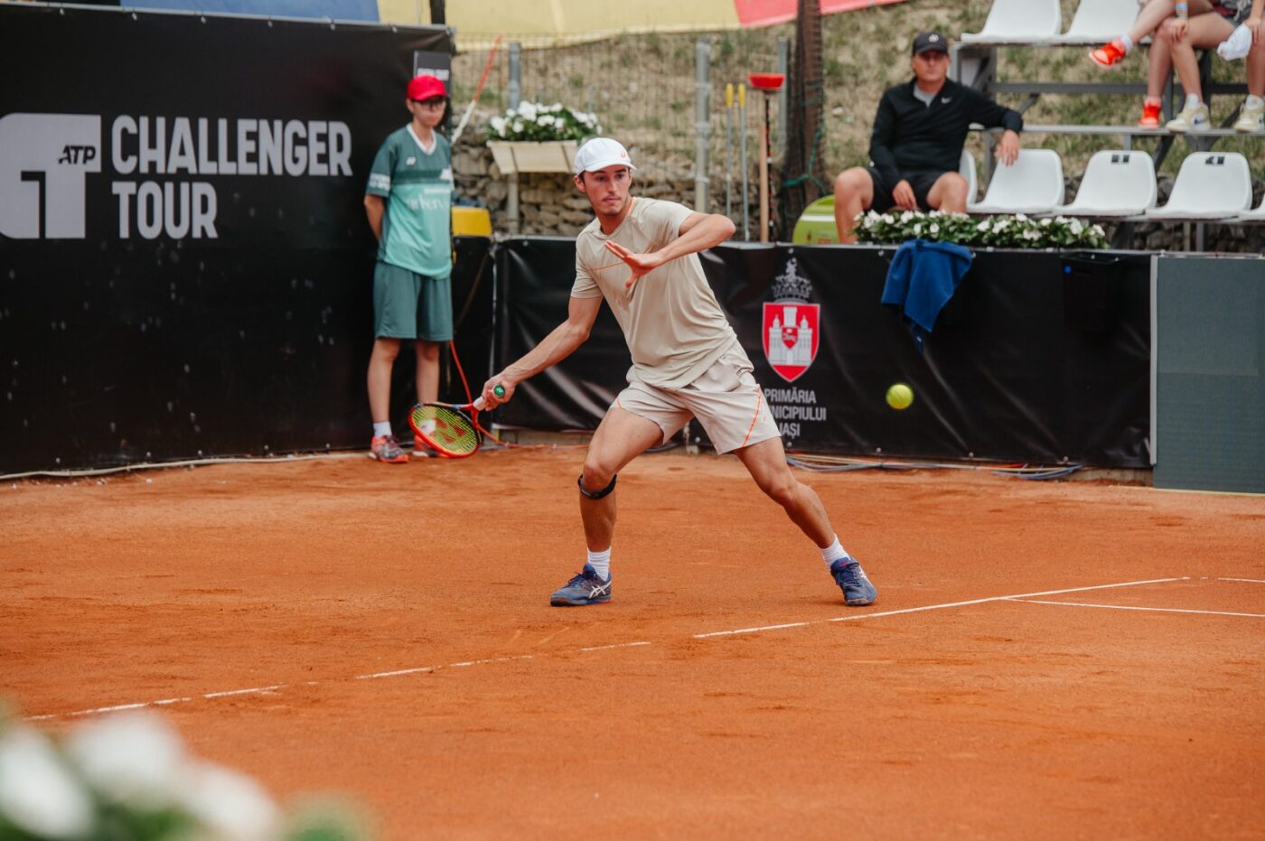 Veste bună pentru tinerii jucători români. Primii trei clasați în ierarhia ATP vor primi wild card la turneul Challenger 100 de la Iași. „Nu ne dezicem de misiunea noastră, de a-i susține pe jucătorii români”. Rezultatele tenismanilor noștri la primele patru ediții de la Iași
