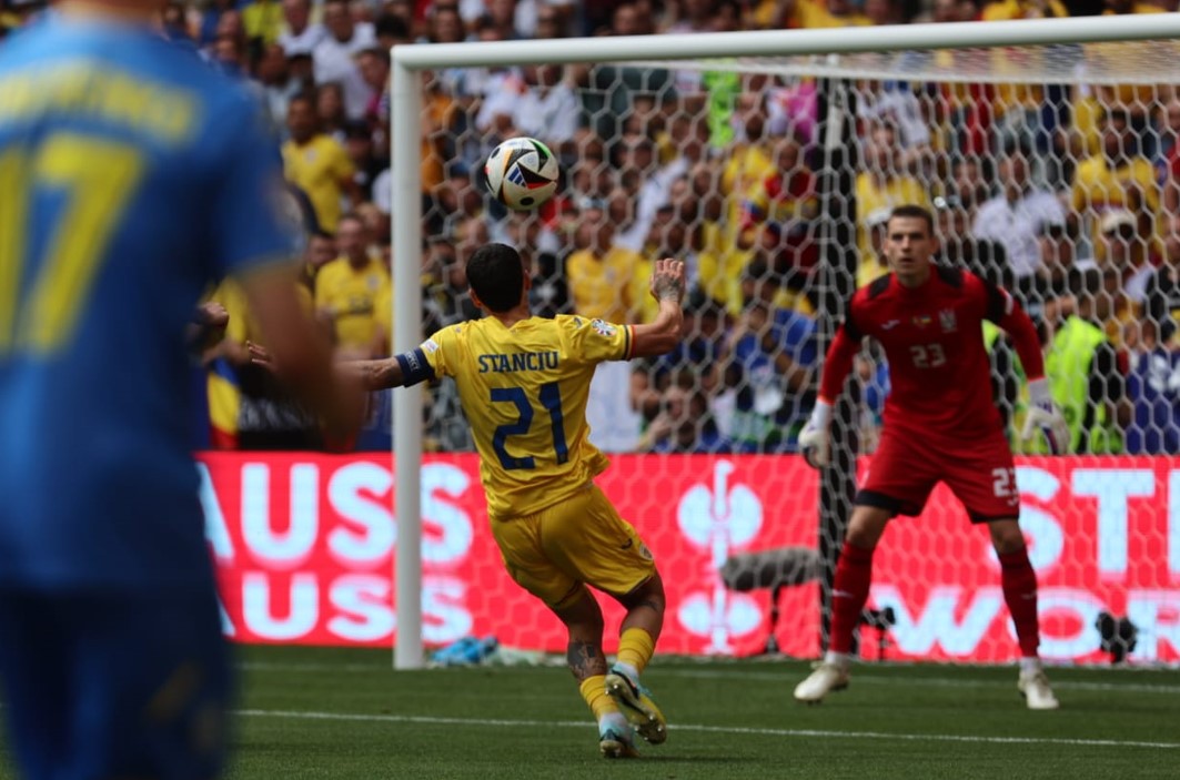Viteza incredibilă pe care a avut-o mingea la șutul imparabil al lui Nicolae Stanciu, de la golul de 1-0 din România – Ucraina!