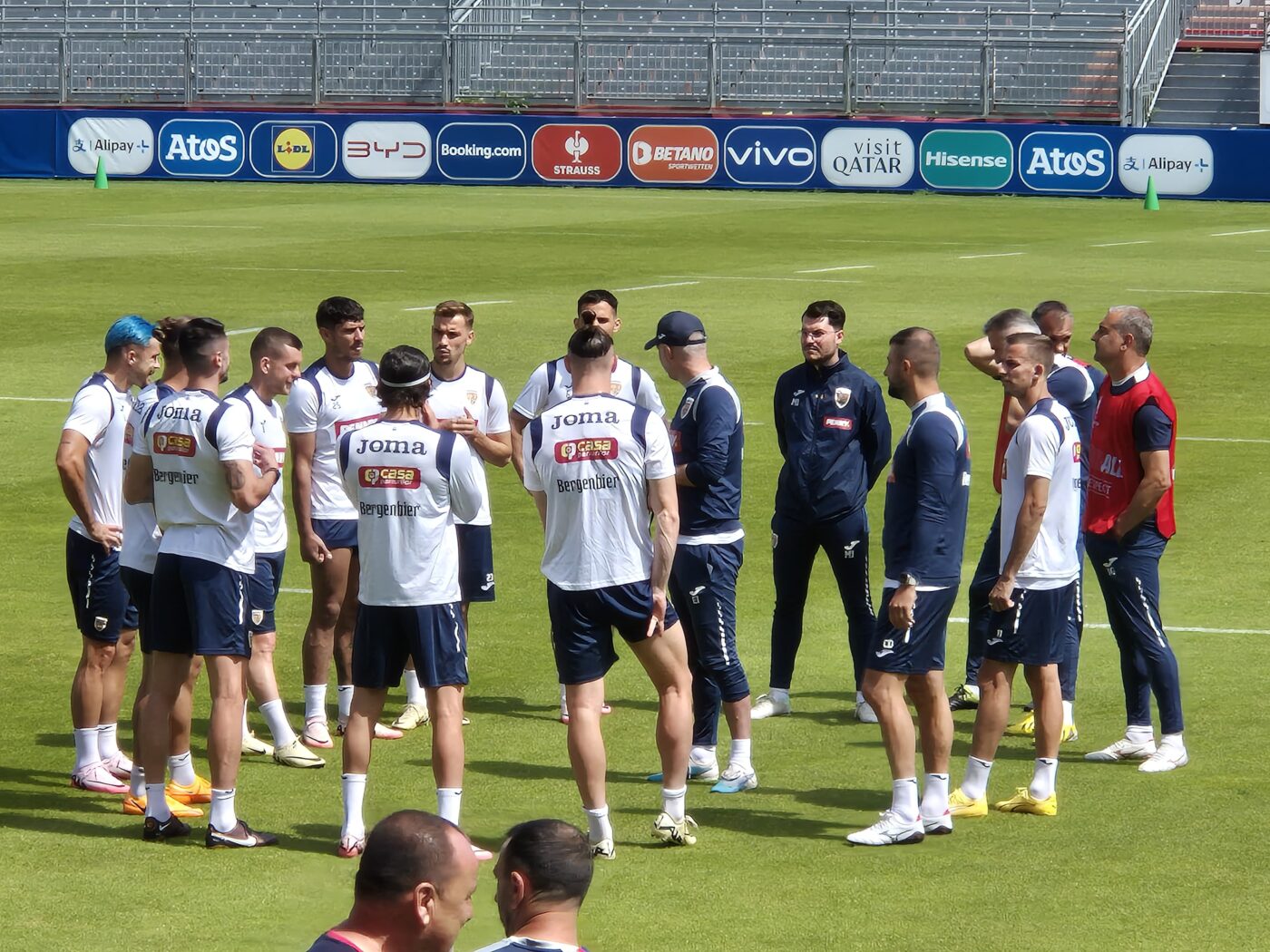Cele 10 imagini de impact din antrenamentele naționalei la Wurzburg care ne dau speranțe pentru România – Ucraina la EURO 2024! Tricolorii lui Edi Iordănescu chiar sunt haită de lupi! EXCLUSIV FOTOREPORTAJ