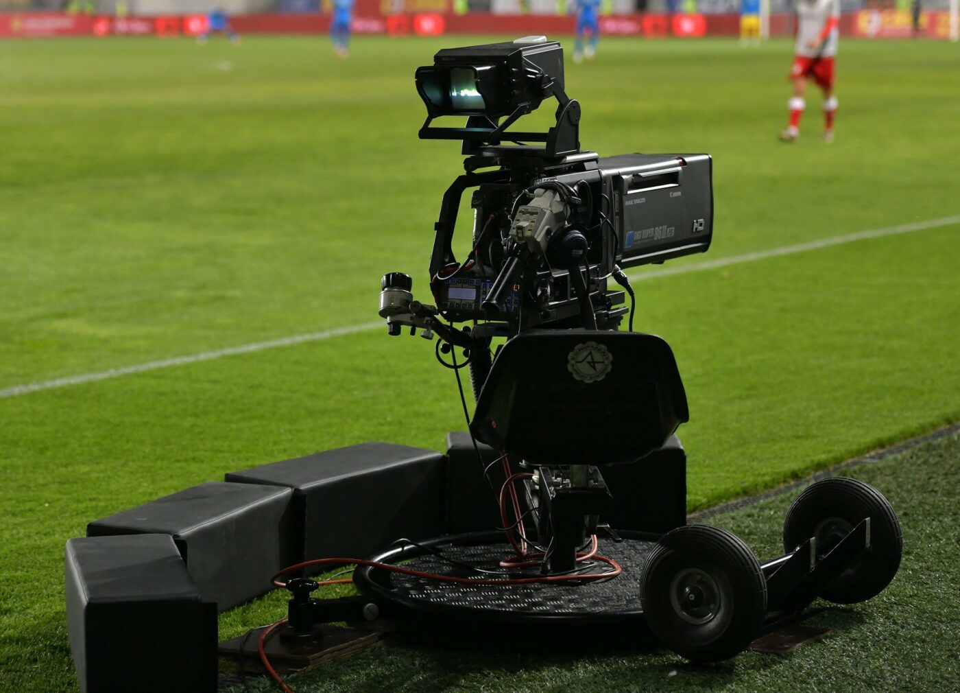 Cine va transmite la TV, în România, meciurile de fotbal de la Cupa Mondială 2026 şi Cupa Mondială 2030! E o bombă uriaşă, după ce FIFA a venit la Bucureşti să negocieze cu Antena 1 şi PRO TV: s-a luat decizia şi se semnează acordul!