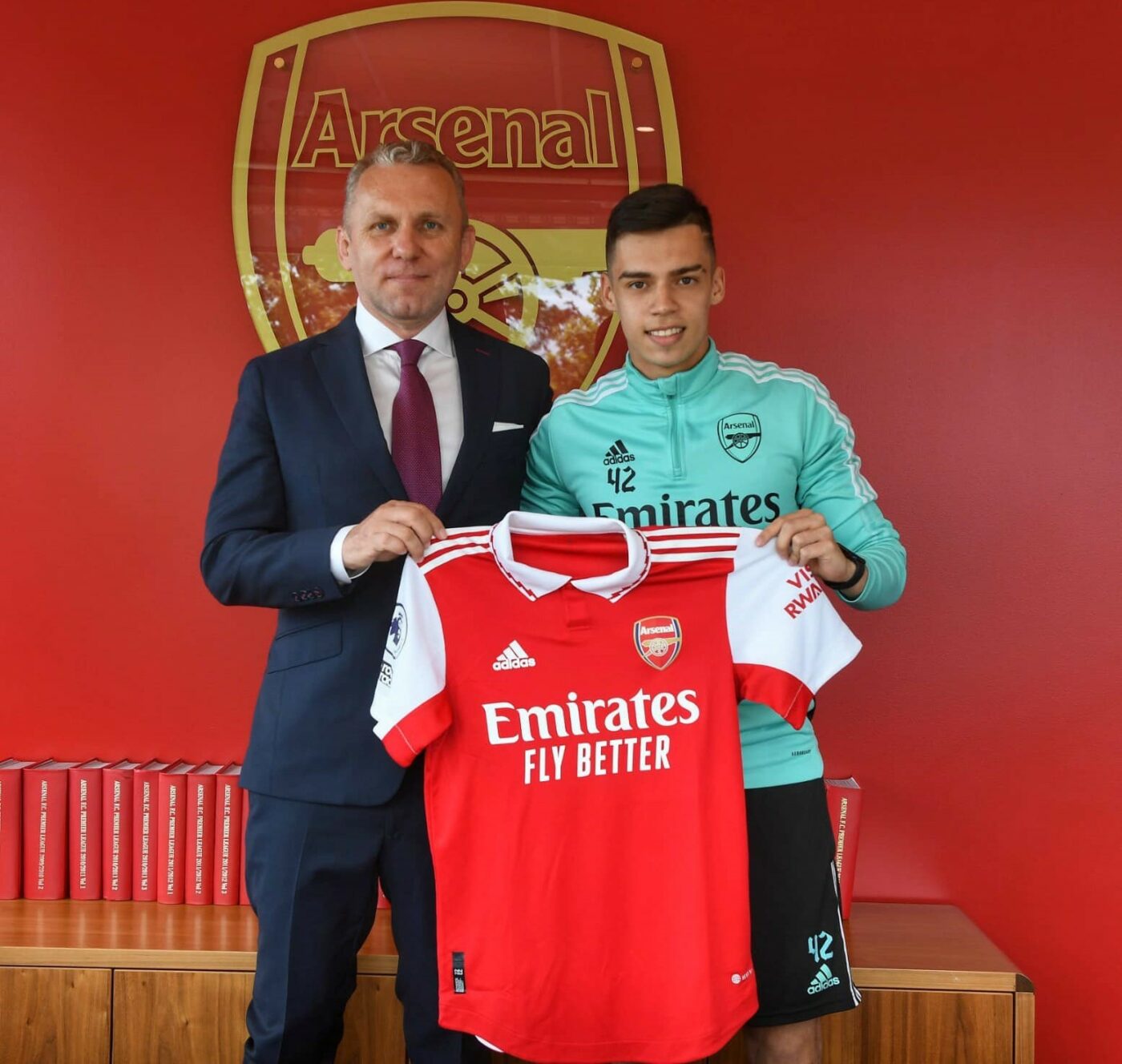 Refuzat de Rapid și dat afară de Arsenal, Cătălin Cîrjan e apărat impresarul său! Ieșire necontrolată a agentului: „Rataților!”