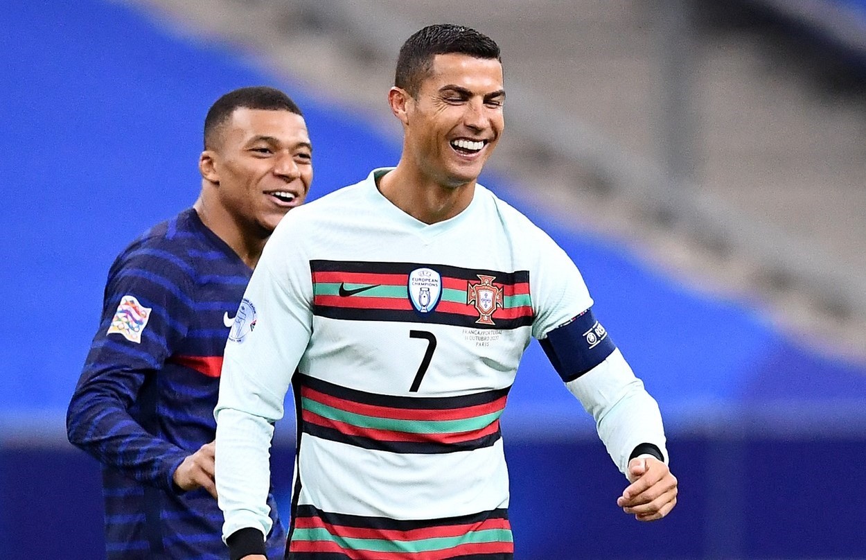 A explodat internetul: Cristiano Ronaldo i-a dat acest mesaj lui Kylian Mbappe, după ce francezul a semnat cu Real Madrid