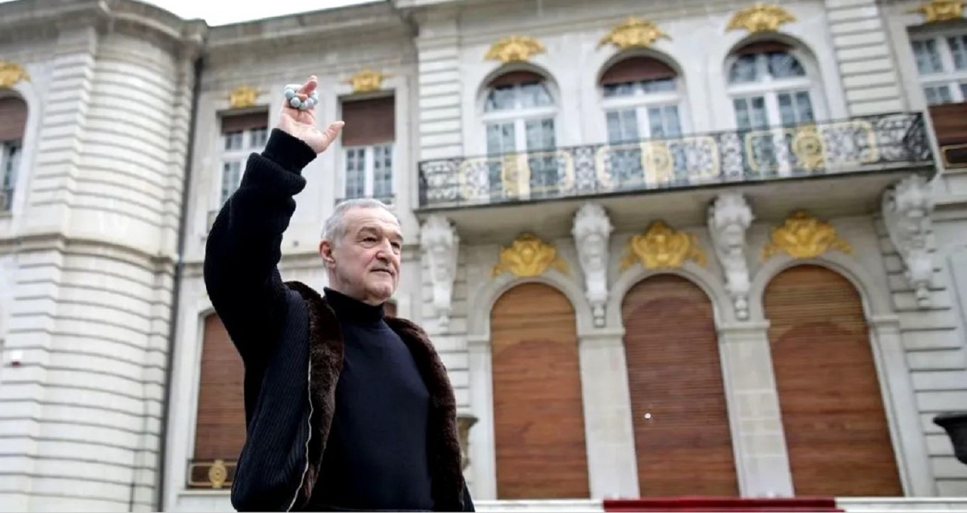 Un bărbat fără picioare, care se deplasează pe skateboard, s-a dus direct la Gigi Becali și i-a cerut cadou o mașină! A urmat un dialog incredibil în fața Palatului și totul a fost filmat: „Ce să faci tu cu ea? O vinzi!”