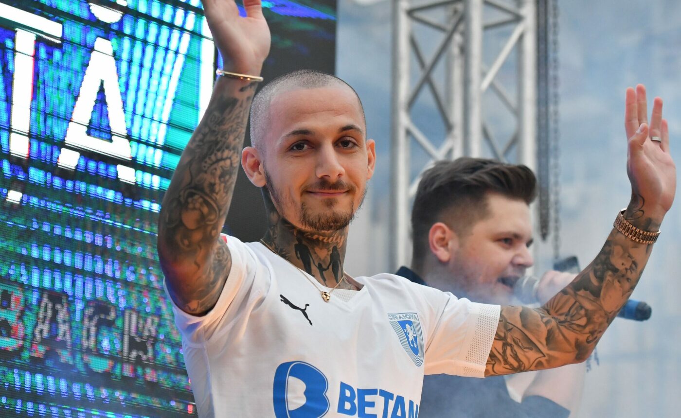Ce au ales să facă Alex Mitriță și soția lui, după ce Edi Iordănescu nu l-a luat la EURO 2024 pe cel mai bun fotbalist de la Universitatea Craiova! Ipostază rară cu vedeta lui Mihai Rotaru