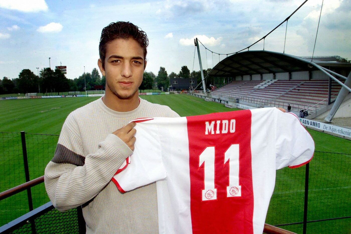 A jucat cu Cristi Chivu la Ajax Amsterdam și vrea să joace din nou fotbal la nivel profesionist, deși are 41 de ani și s-a retras de 11 ani! Anunțul incredibil al fostului star Mido