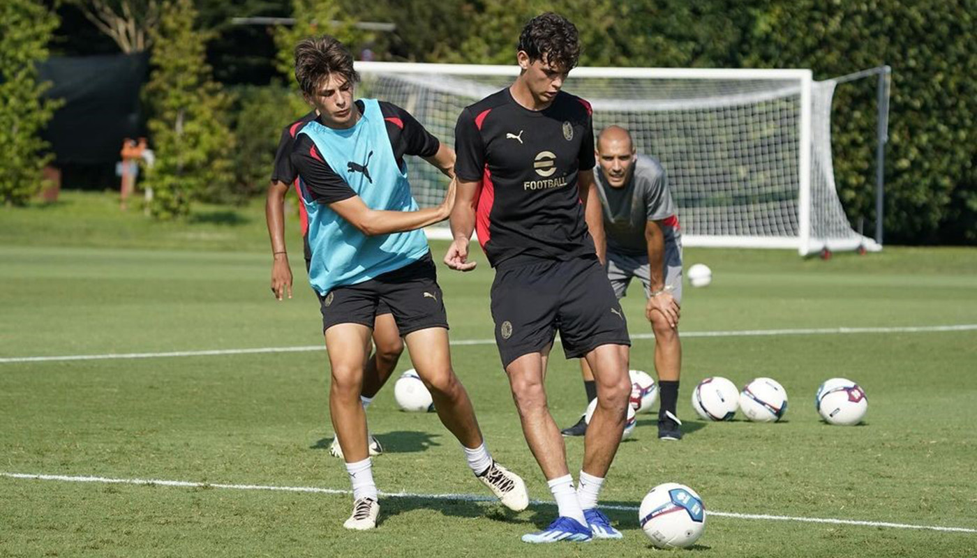Acesta poate fi transferul verii pentru un român: fotbalistul a semnat cu AC Milan!
