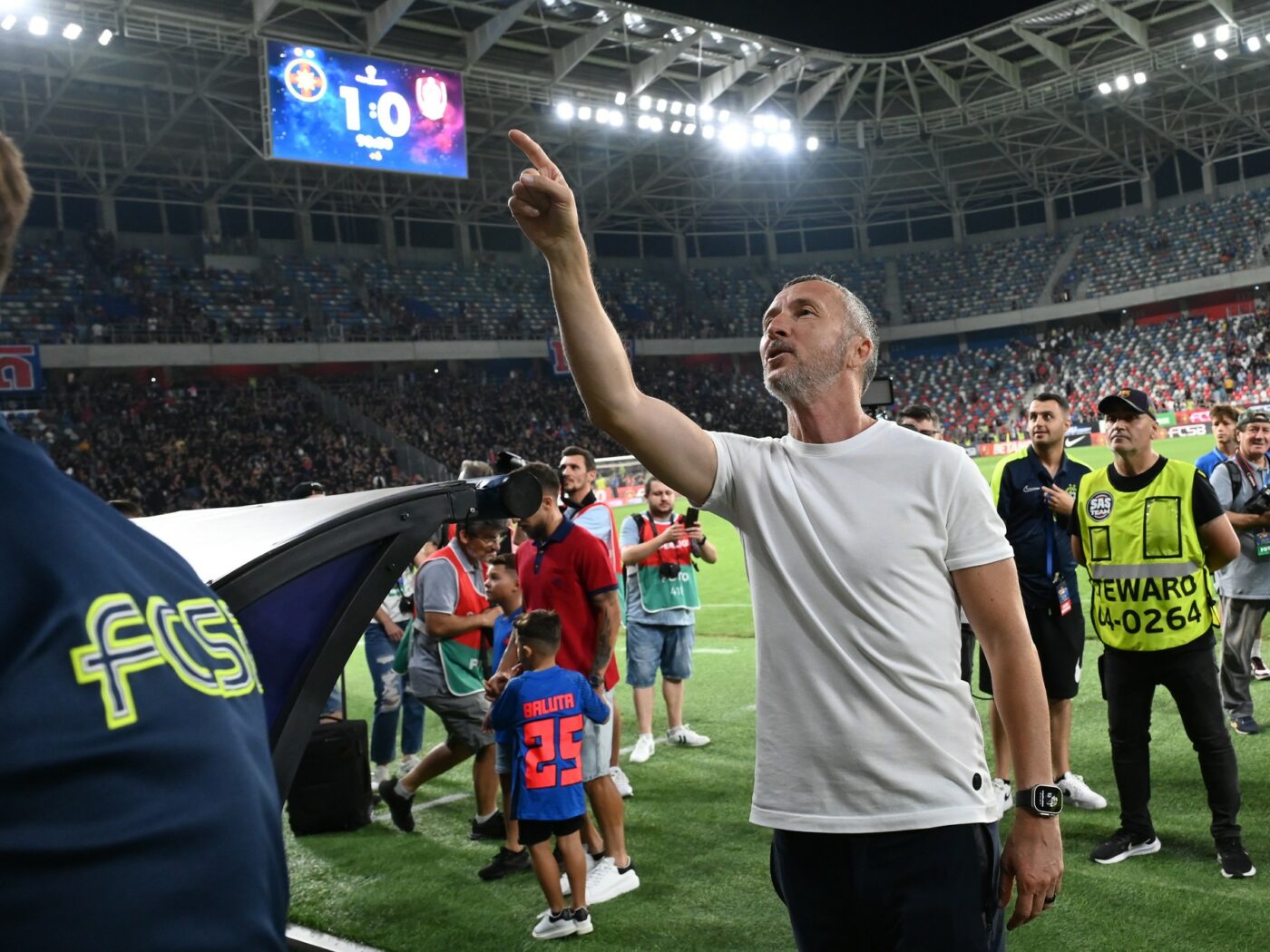 Atacantul ideal pentru FCSB a fost găsit de Meme Stoica! Gigi Becali a plătit o avere ca să-l aducă: „Știu să evaluez un jucător. E cel mai bun număr 9 pentru noi”