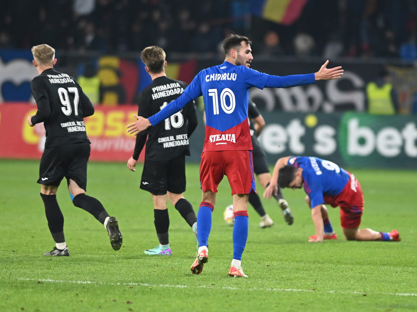 Au venit actele şi e cea mai mare surpriză: legendara echipă din Liga 2 va fi club de drept privat şi va avea voie să promoveze în Superliga României!
