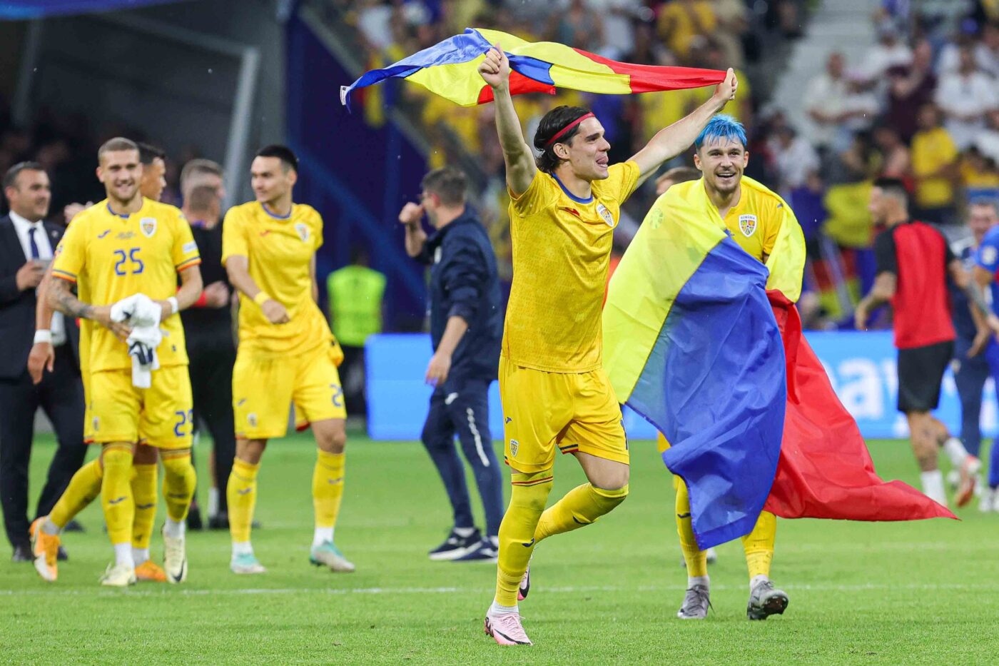 Căpșunarii români din Olanda, subiect pentru jurnaliștii din Țările de Jos! Ce au spus înaintea meciului din optimile EURO 2024