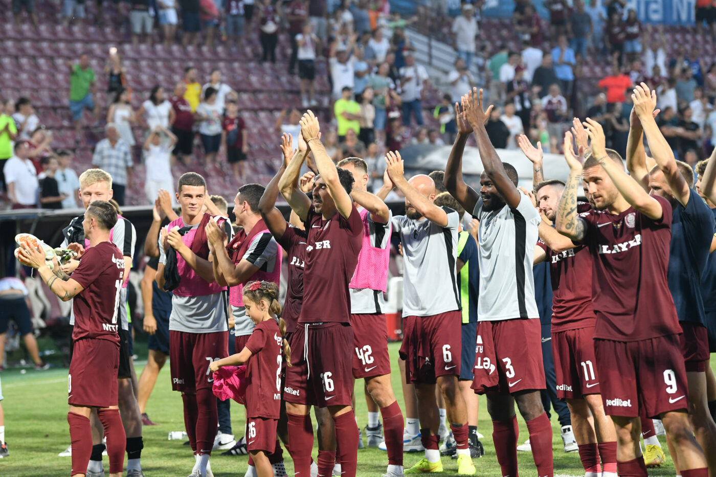 Ce le-a zis Dan Petrescu la pauza meciului, în vestiar, jucătorilor săi. Ardelenii au întors apoi rezultatul în CFR Cluj – Dinamo 3-2: „Era supărat”