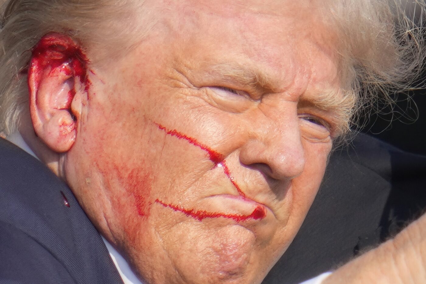 Cea mai controversată întrebare după tentativa de asasinat împotriva lui Donald Trump a fost pusă de FBI chiar Serviciilor Secrete SUA!
