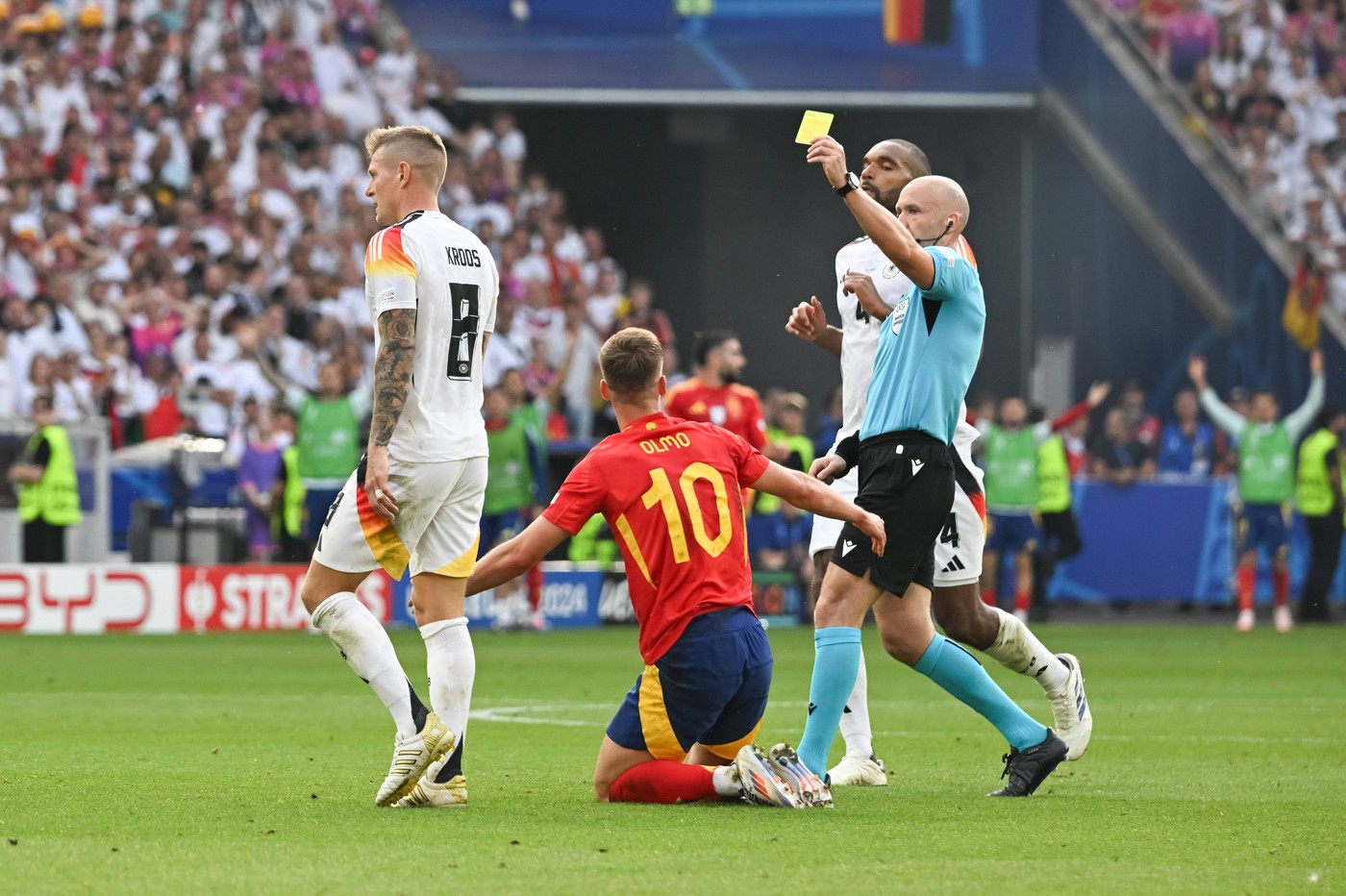 Cea mai mică notă din istoria EURO 2024: centralul Taylor a primit 1 pentru prestația din Spania – Germania 2-1! „Arbitraj apocaliptic”