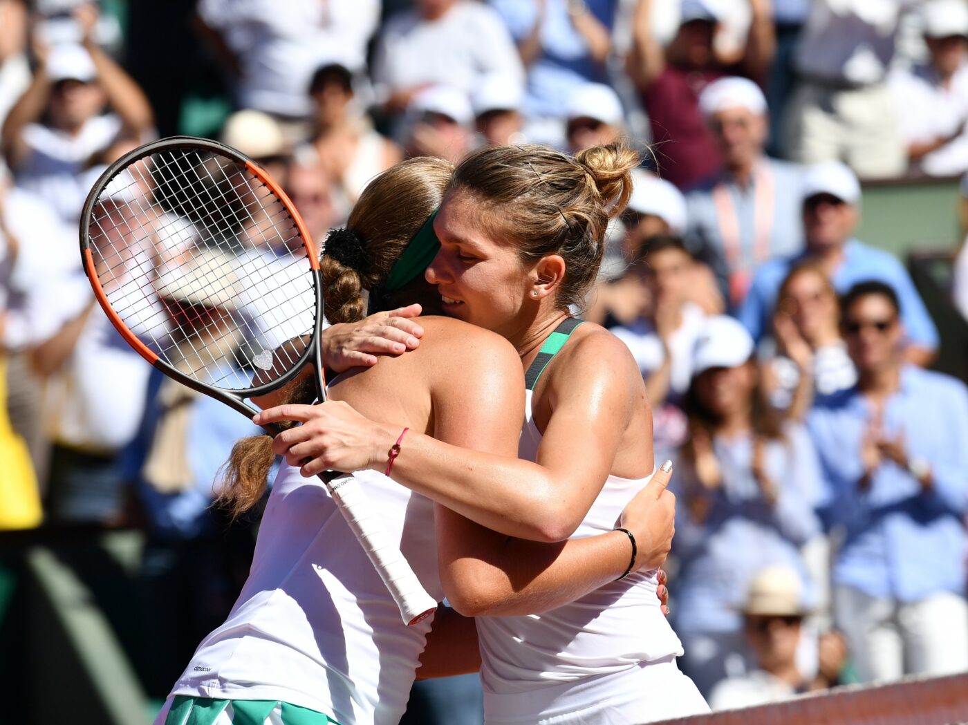 Cea mai tupeistă jucătoare din WTA a comis-o iar într-un mod nepotrivit: şi-a dat afară antrenorul din loja de la Wimbledon! A urlat la el şi l-a obligat să părăsească tribuna