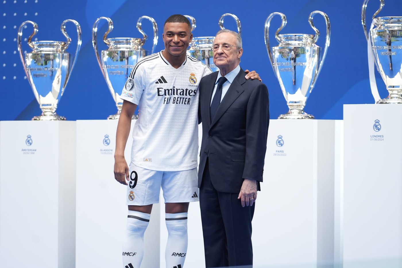 Cifrele afacerii Kylian Mbappe! Cât va câștiga de fapt starul francez la Real Madrid, chiar dacă PSG îl îmbrăca în aur. „Îți mulțumesc că ai depus un efort pe care mulți nici nu și-l pot imagina”