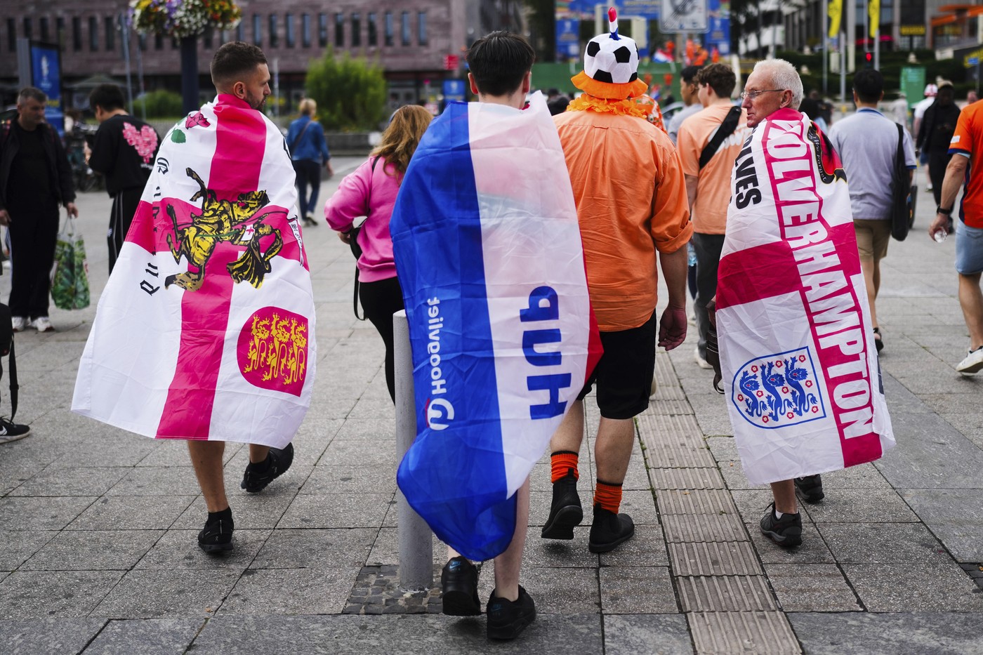 Cine transmite la TV Anglia – Olanda de la EURO 2024