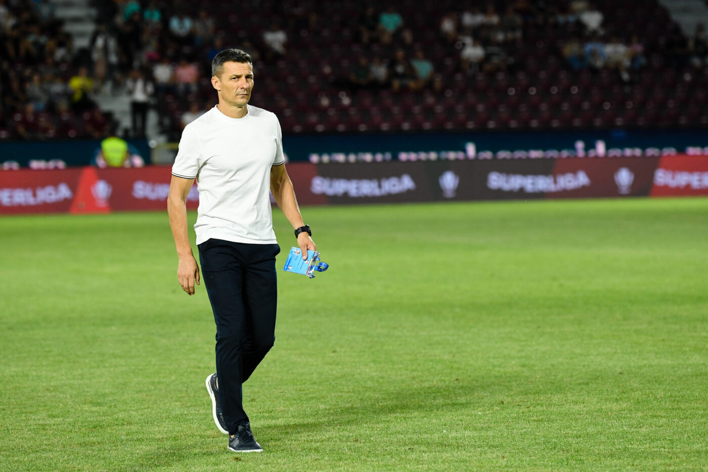 Costel Gâlcă a anunțat obiectivul echipei, după CFR Cluj – Universitatea Craiova 0-2! Nu s-a ascuns de presiune: „Acolo vrem să ne batem”