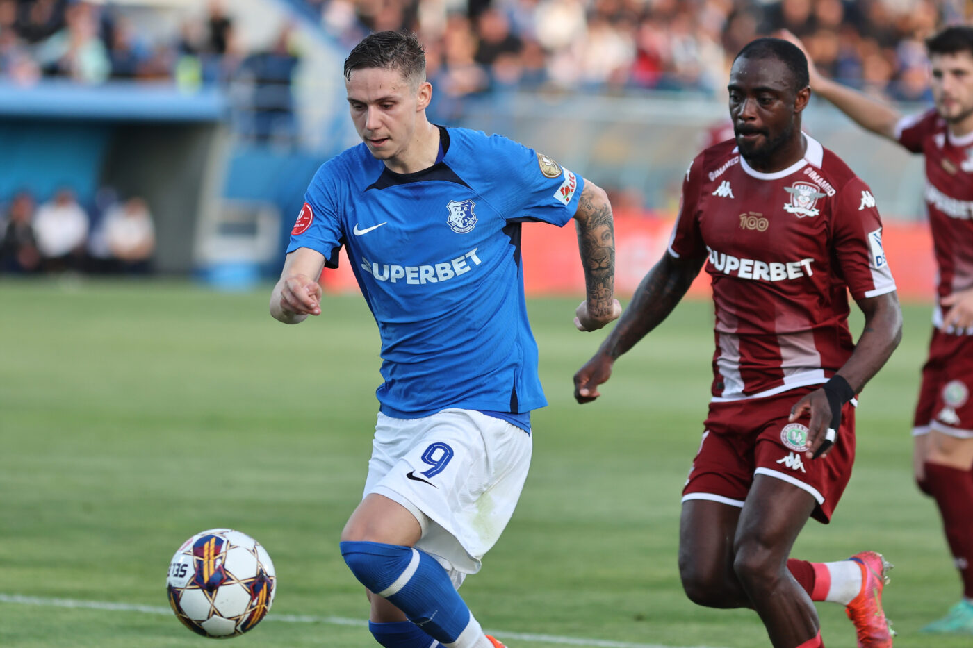Dan Șucu încearcă să răstoarne toate calculele în transferul lui Louis Munteanu și să îl aducă la Rapid! Dezvăluiri despre negocierile giuleștenilor cu vârful Fiorentinei, aflat pe lista FCSB și cea a lui CFR