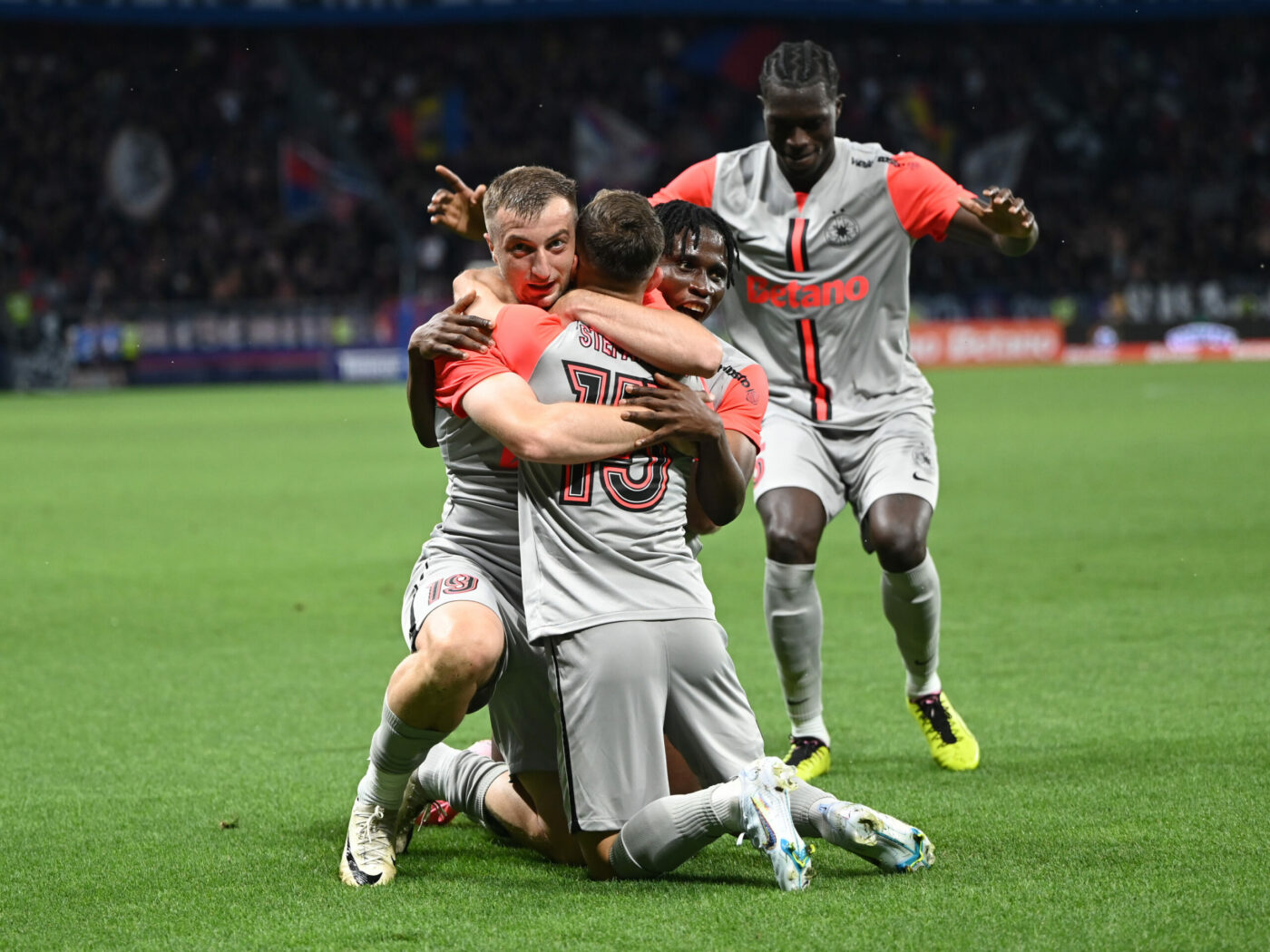 Dezastru cu audiența FCSB la TV pentru meciul din Champions League, în comparație cu cifrele PRO TV de la semifinala Franța – Spania 1-2!