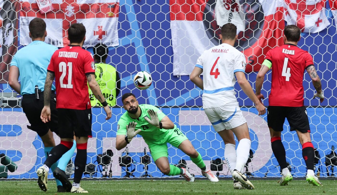 După Radu Drăgușin, un alt fotbalist care a uimit la EURO 2024 refuză Bayern Munchen! Costă 40.000.000 de euro, dar a pus o condiție: „Dacă el rămâne, eu nu vin! Vreau să joc”