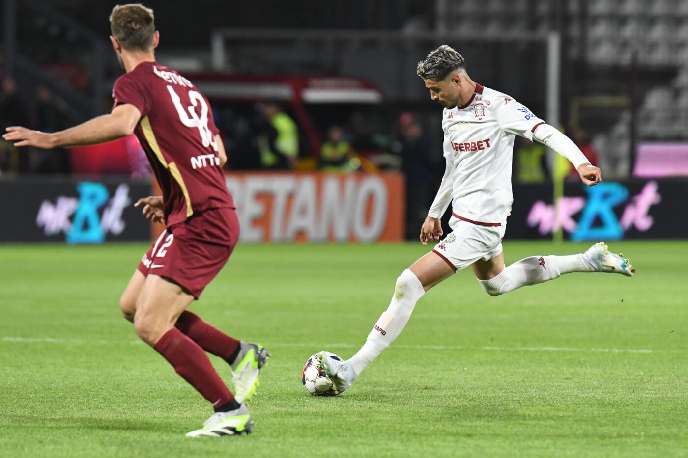 E gata cu transferul lui Rrahmani de la Rapid! S-a luat decizia finală după ce au fost analizate toate ofertele: „Am şi transferat un atacant nou”