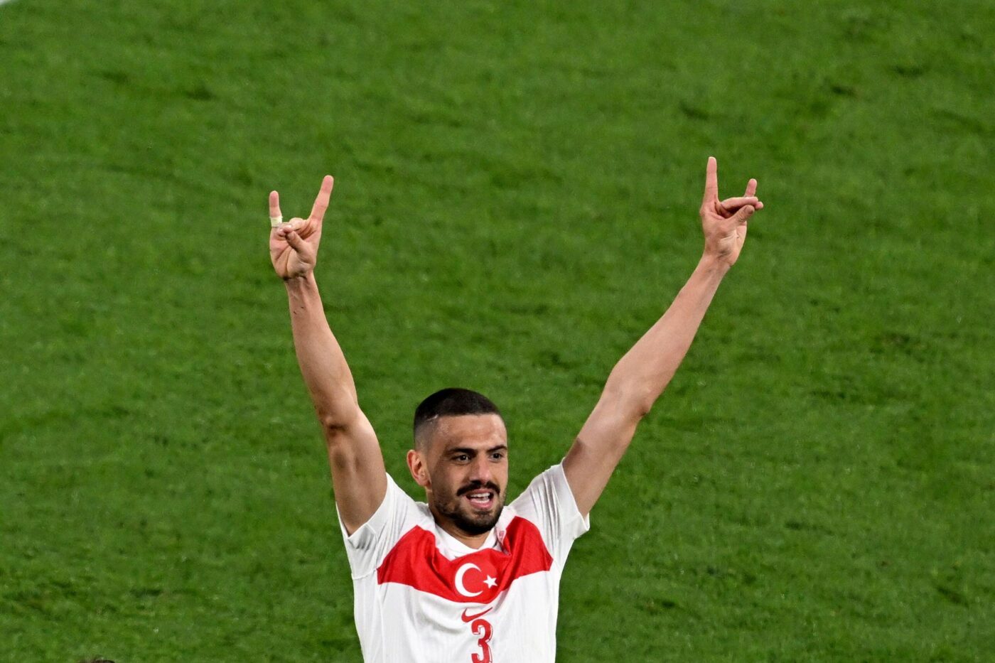 E scandal intern la UEFA după suspendarea lui Demiral de la EURO 2024! Turcii au început revoluția din interiorul forului european