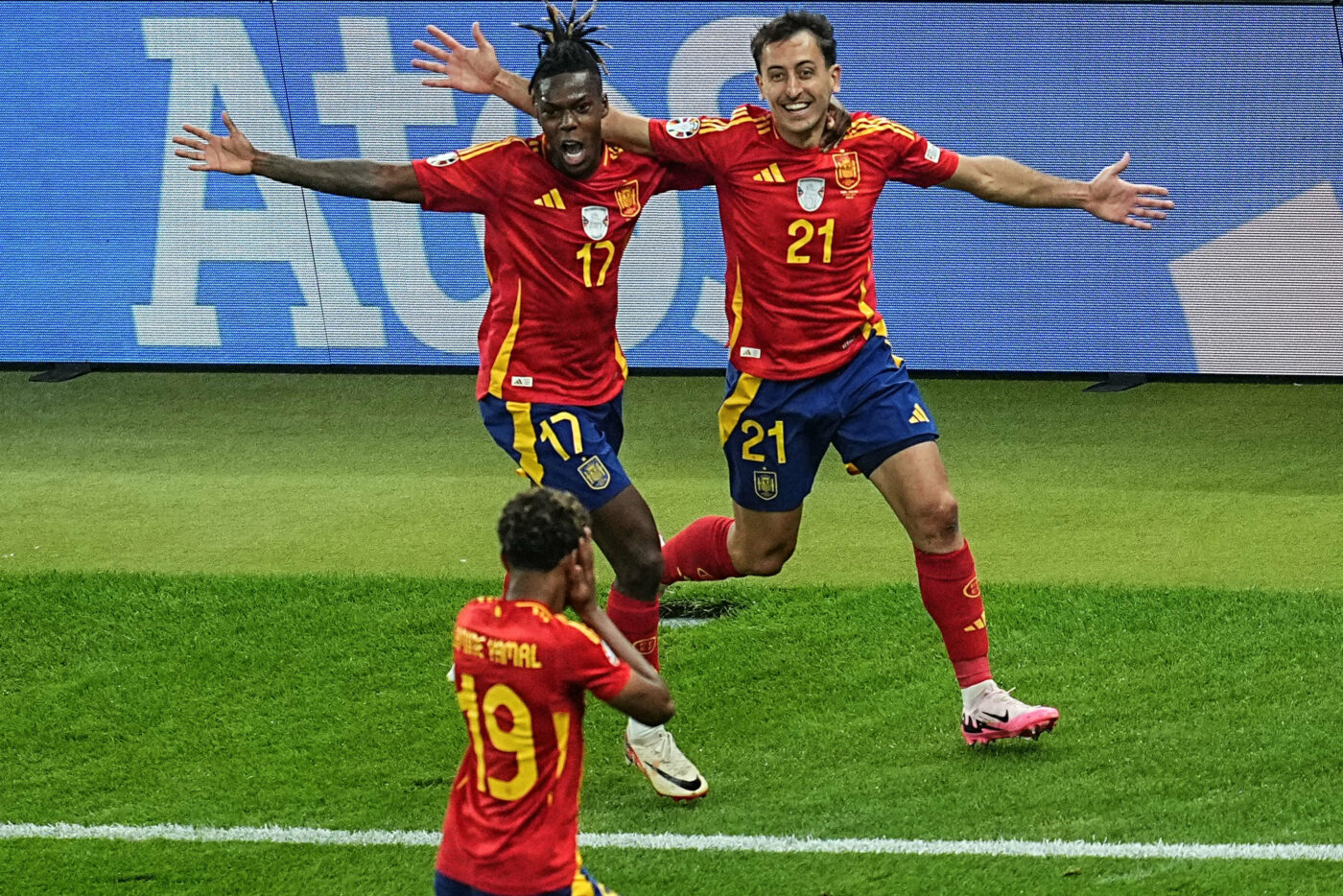 FC Barcelona face primul transfer extraterestru din naționala Spaniei, după ce ibericii au câștigat EURO 2024!