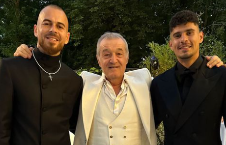 Florinel Coman și Denis Alibec s-au fotografiat cu Gigi Becali la nunta lui Ianis Hagi! Cum au luat apoi în derâdere vestimentația fostului atacant de la Inter Milano: „Uite, mamă, m-am întâlnit cu proful de religie”