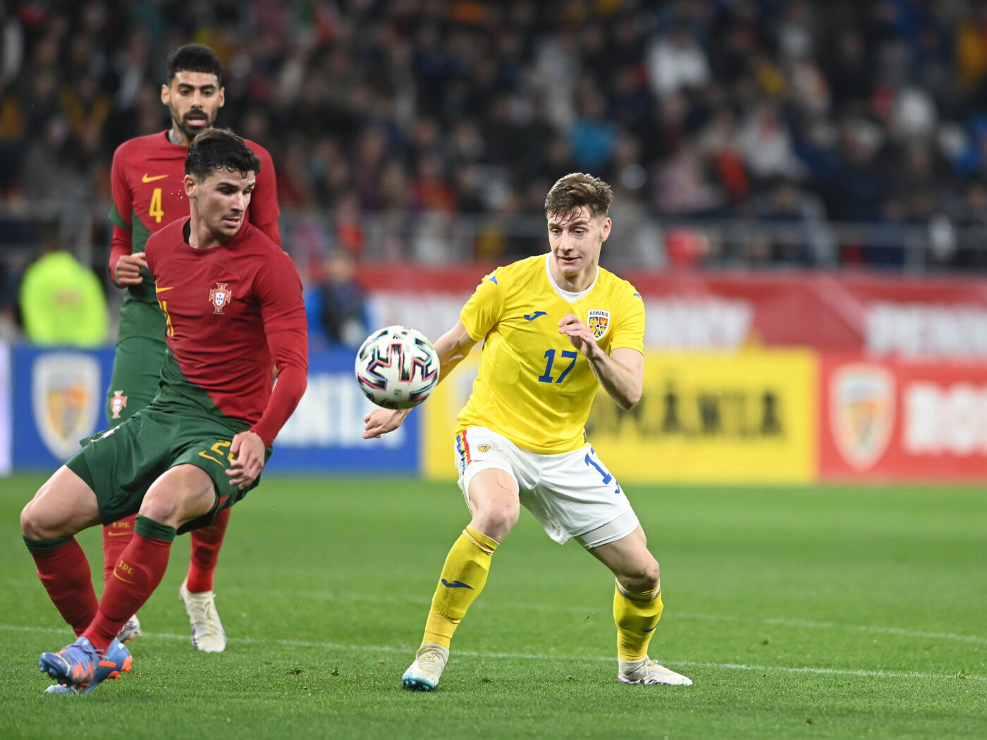 Fotbalistul român pe care ungurii au vrut să-l convoace la naționala lor a prins transferul la o echipă de Champions League peste care poate da FCSB!