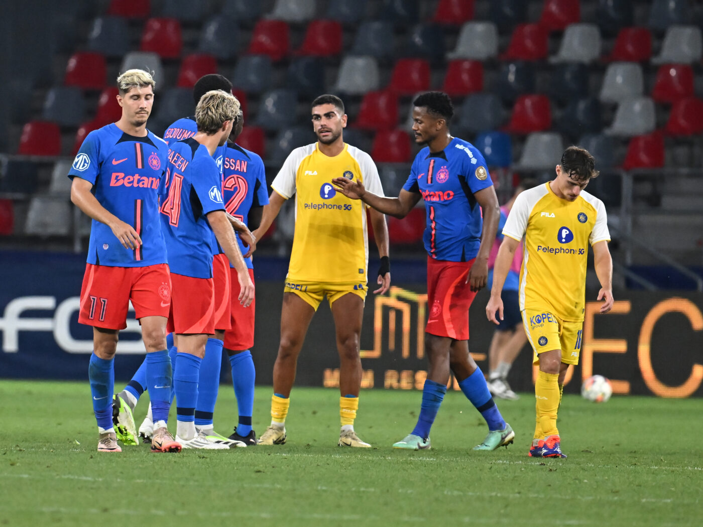 Gafeurul suspendat din Ligue 1 e arbitrul trimis la Maccabi Tel-Aviv – FCSB, meci decisiv pentru cursa europeană a lui Gigi Becali