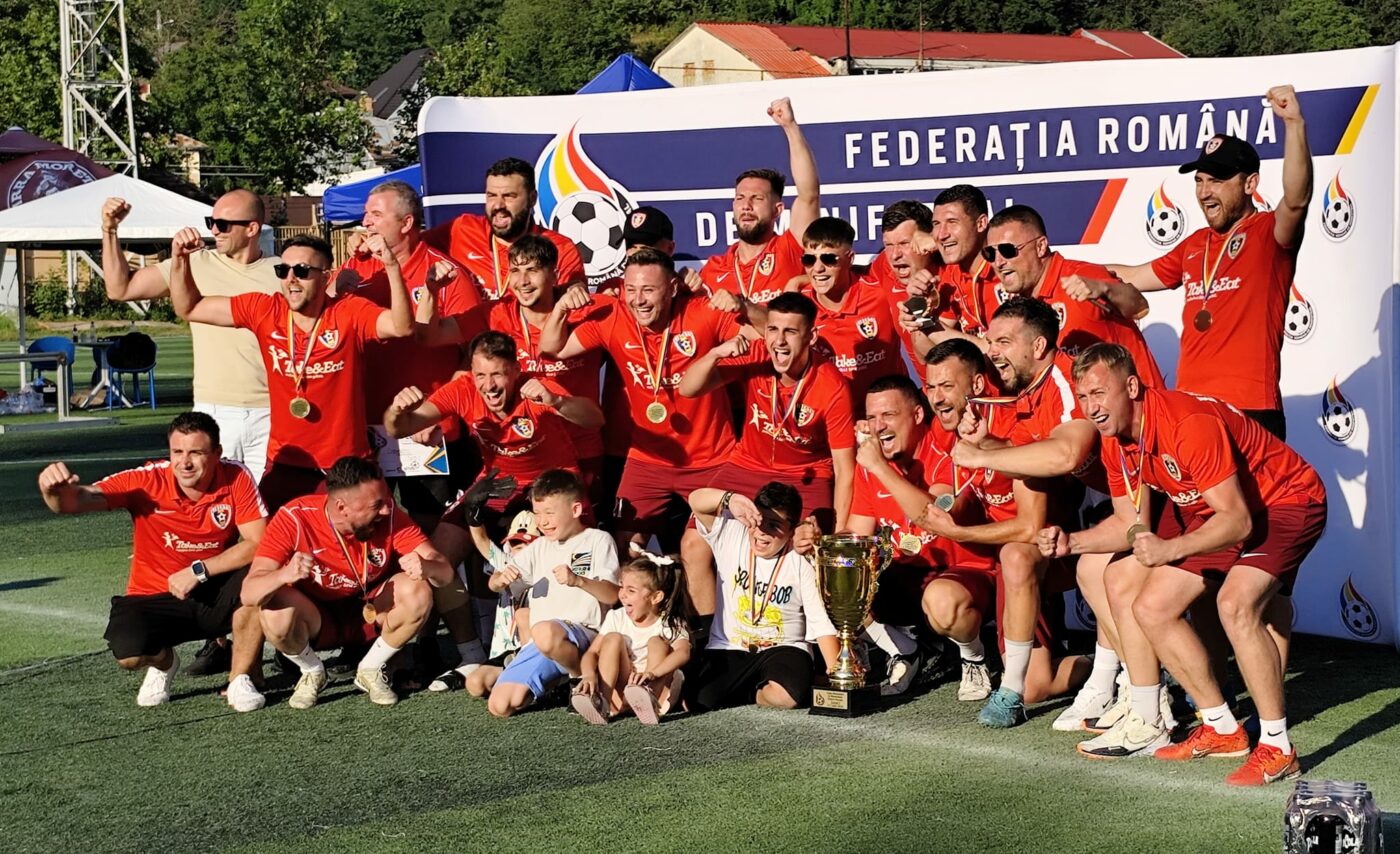 Iașiul, din nou la putere în minifotbalul românesc! Echipele ieșene au obținut un trofeu național și au disputat alte două finale