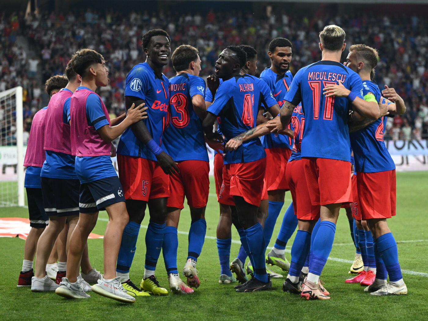 Lotul cu care Gigi Becali vrea să intre în Champions League, făcut praf de un mare stelist, câștigător al Cupei Campionilor Europeni! A pulverizat transferurile lăudărosului patron FCSB