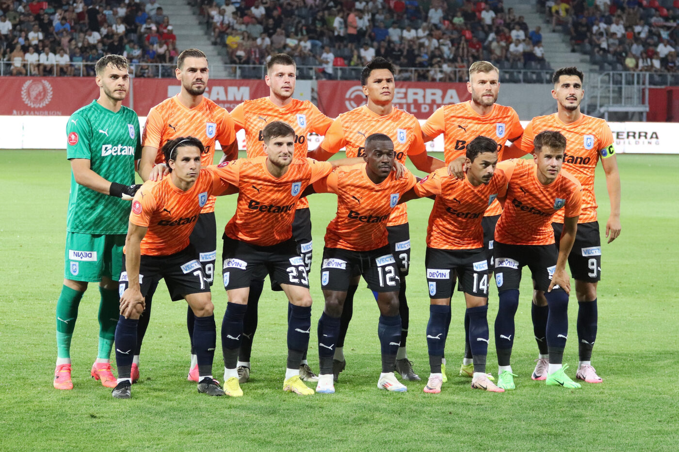 NK Maribor – Universitatea Craiova 2-0, în preliminariile Conference League. Oltenii au jucat o oră în inferioritate, iar returul de pe 1 august se anunță infernal
