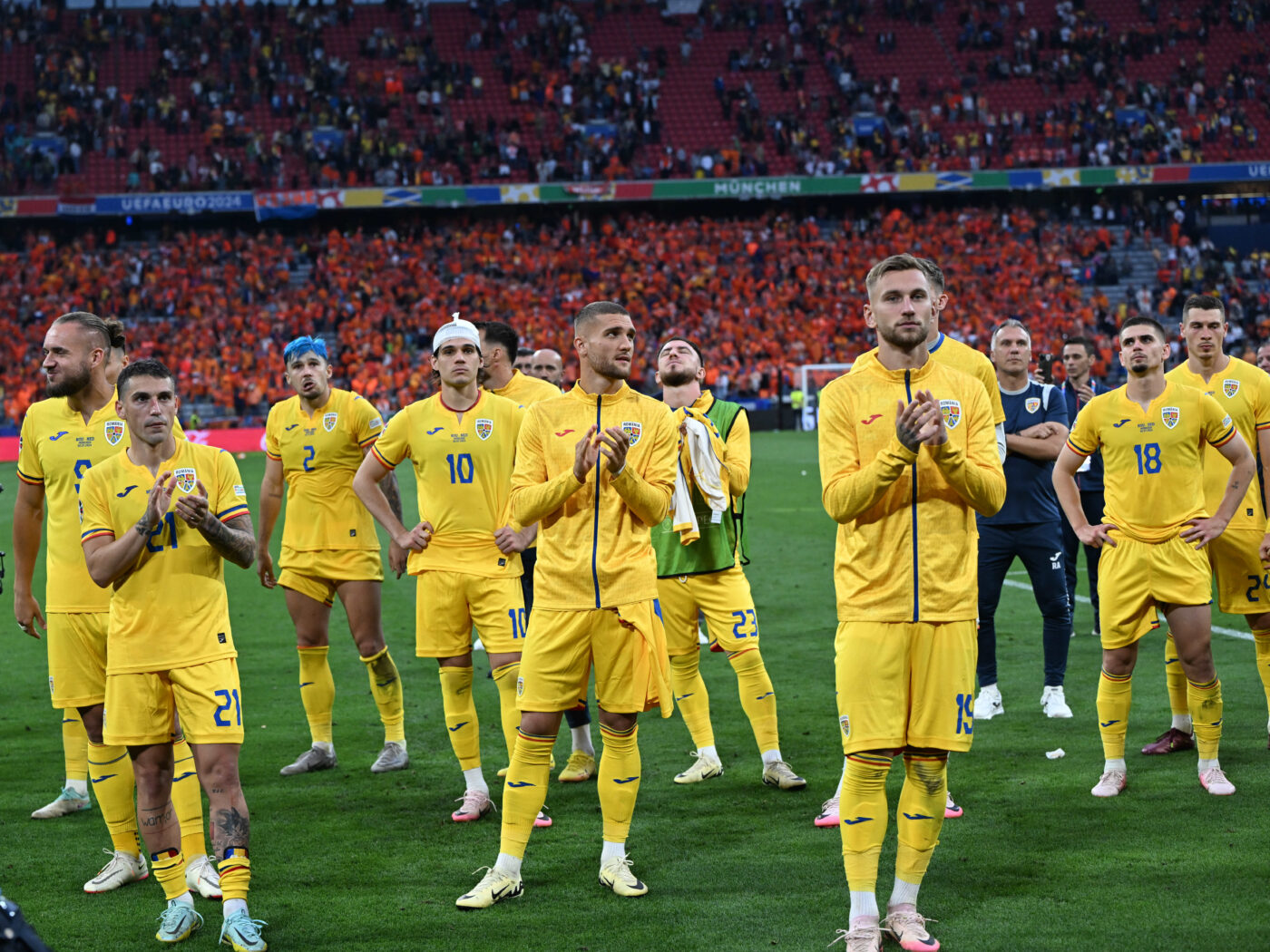 Nu au aşteptat să se termine bine EURO, că deja l-au pus pe lista de transferuri pe fotbalistul României! Ăsta e prețul unuia dintre cei mai buni jucători din naționala lui Iordănescu