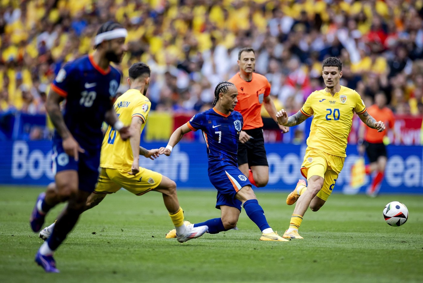 Olanda – Turcia 2-1, în sferturile de finală ale EURO. Olanda se califică în semifinale, unde va întâlni Anglia